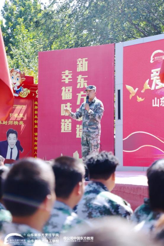 两母女因教练太帅买私教课,教练离职后母女俩不乐意了